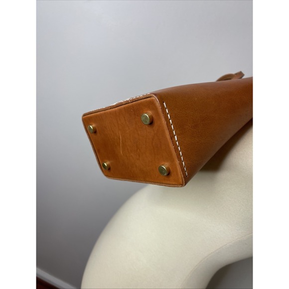 New Louise Goods Leather Palmetto Bucket Crossbody Bag in Tan‎ - Picture 5 of 8